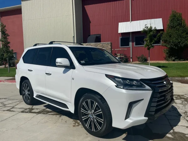 2019 Lexus LX570 Three-Row
