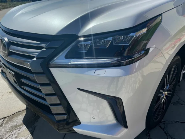 2019 Lexus LX570 Three-Row - Image 46