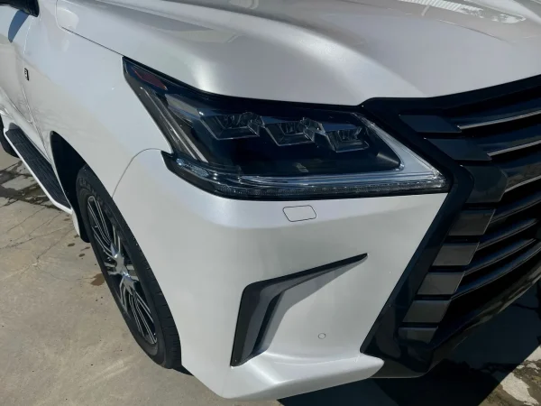 2019 Lexus LX570 Three-Row - Image 47