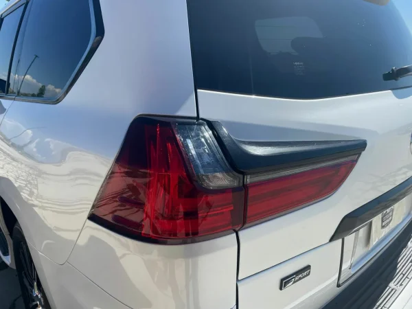 2019 Lexus LX570 Three-Row - Image 49
