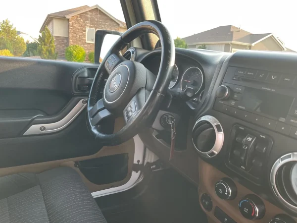 2011 Jeep Wrangler Unlimited Rubicon - Image 8