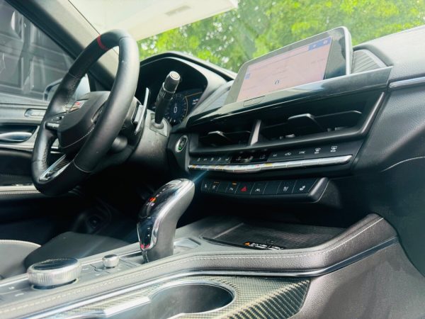 2023 Cadillac CT4-V BLACKWING - Image 28