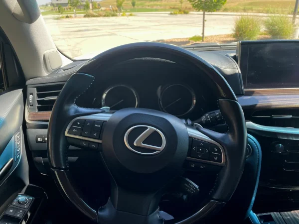 2019 Lexus LX570 Three-Row - Image 64
