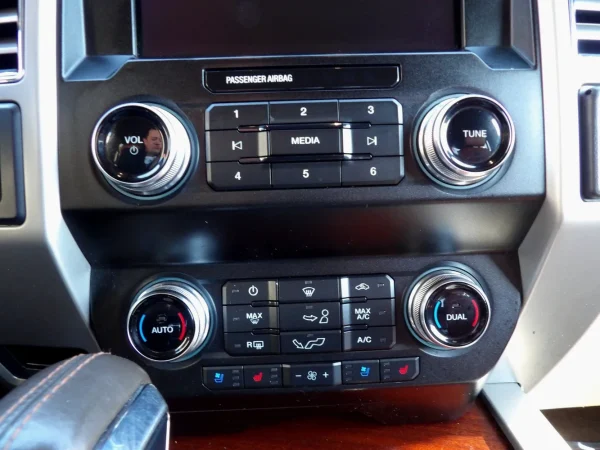 2020 Ford F150 King Ranch - Image 13