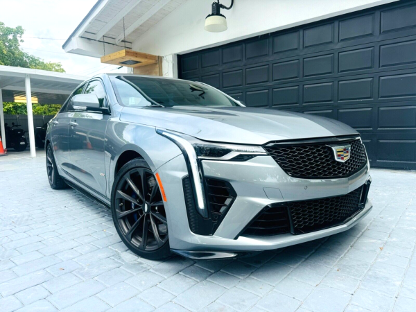 2023 Cadillac CT4-V BLACKWING - Image 4