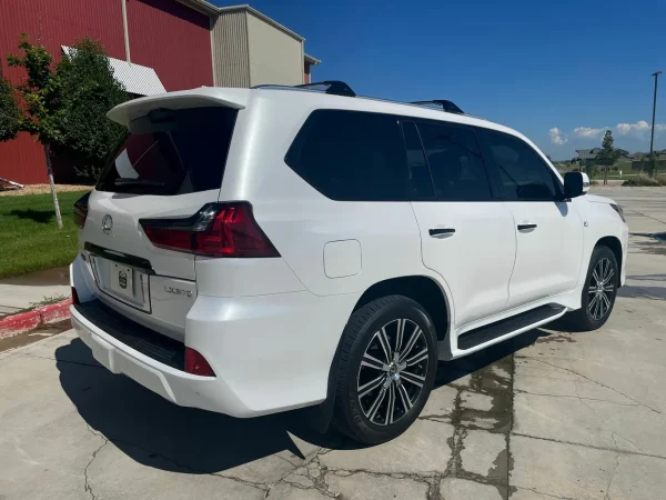 2019 Lexus LX570 Three-Row - Image 39