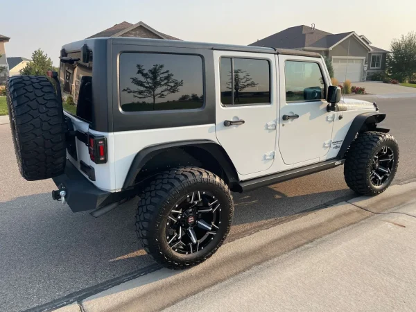2011 Jeep Wrangler Unlimited Rubicon - Image 19