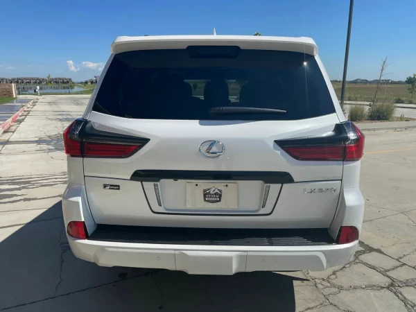 2019 Lexus LX570 Three-Row - Image 40