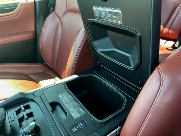 2019 Lexus LX570 Three-Row - Image 15
