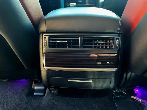 2019 Lexus LX570 Three-Row - Image 28