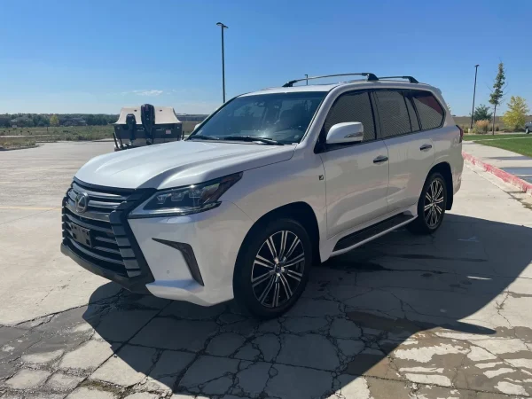 2019 Lexus LX570 Three-Row - Image 43