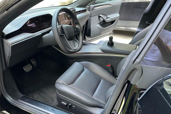 2022 Tesla Model S Dual-Motor AWD - Image 10