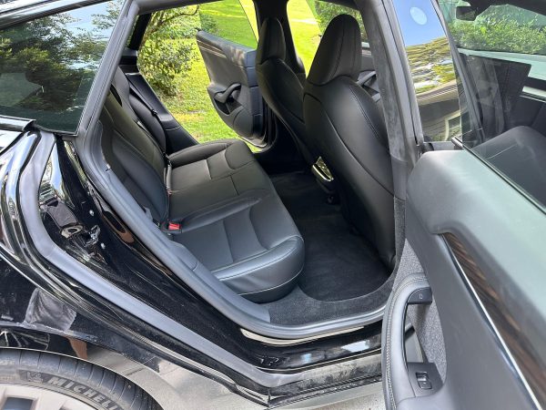 2022 Tesla Model S Dual-Motor AWD - Image 17