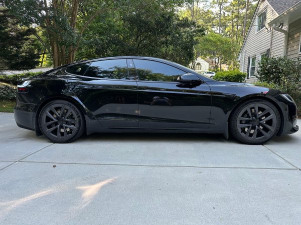 2022 Tesla Model S Dual-Motor AWD - Image 2