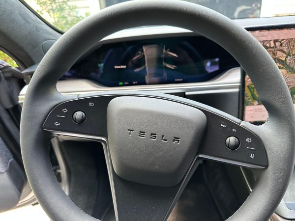 2022 Tesla Model S Dual-Motor AWD - Image 12