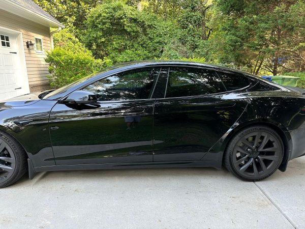 2022 Tesla Model S Dual-Motor AWD - Image 22