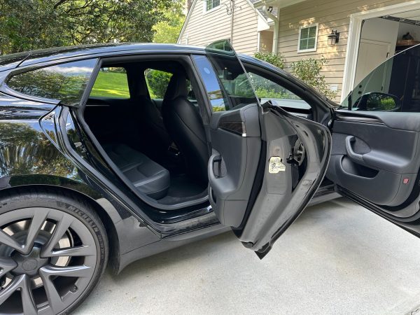 2022 Tesla Model S Dual-Motor AWD - Image 39