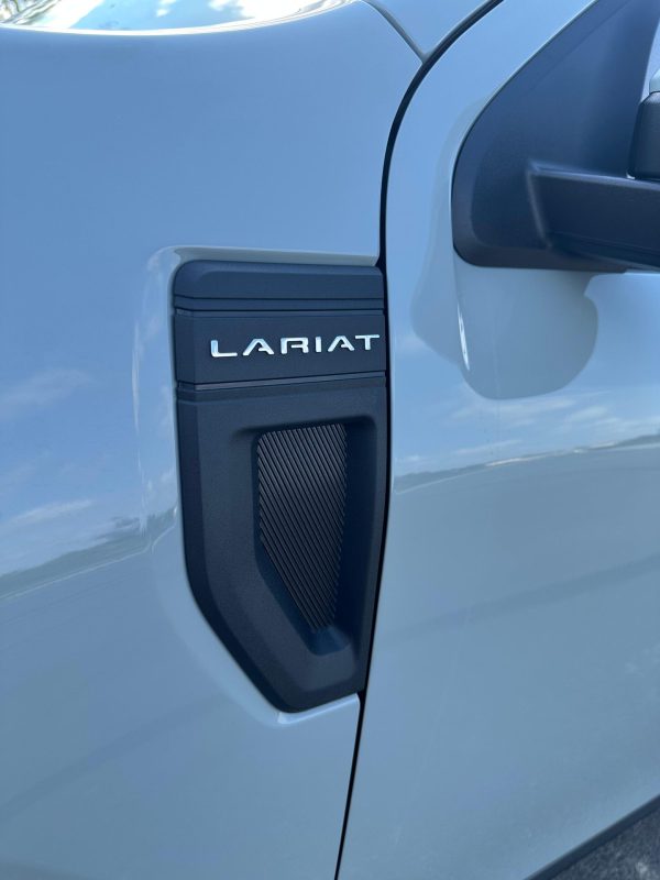 2023 Ford Maverick Lariat Luxury Package - Image 25