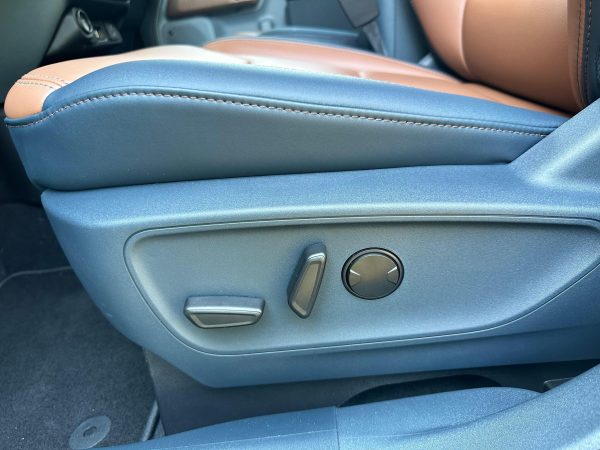 2023 Ford Maverick Lariat Luxury Package - Image 30