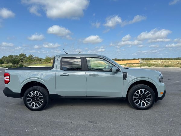 2023 Ford Maverick Lariat Luxury Package - Image 36