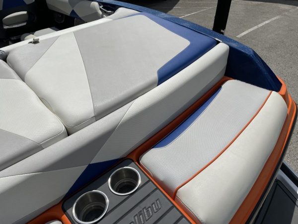 2016 Malibu Boats 23 LSV - Image 2
