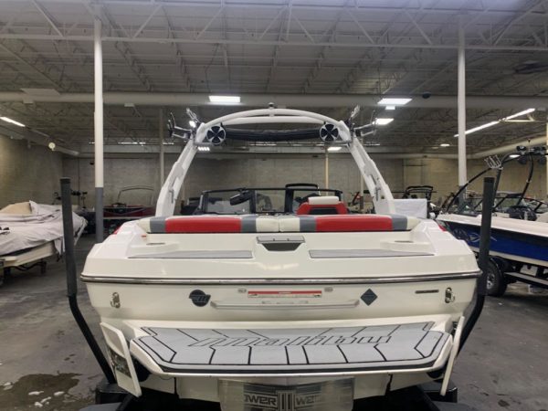2020 Malibu Boats 21 VLX - Image 2
