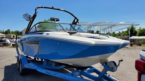 2015 Tige R20 - Image 4