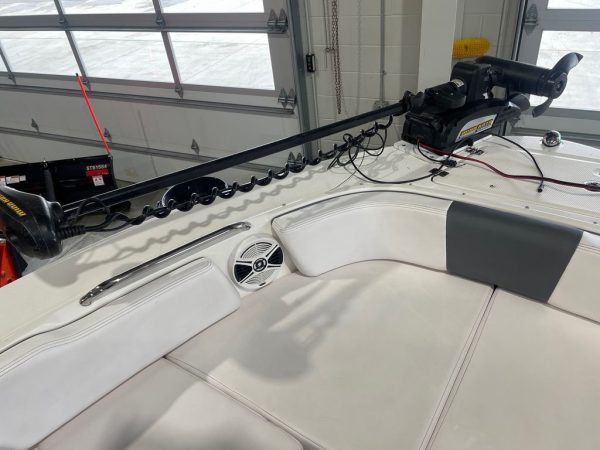 2018 Robalo R207 - Image 13
