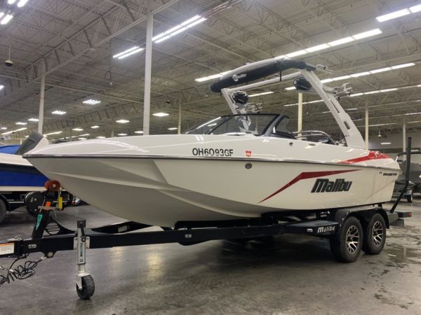 2020 Malibu Boats 21 VLX - Image 14