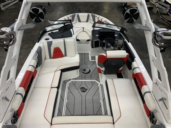 2020 Malibu Boats 21 VLX - Image 15