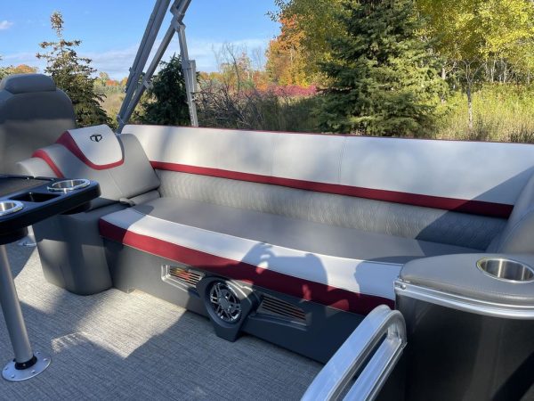2021 Tahoe Pontoons Cascade Quad Lounger 25' - Image 14