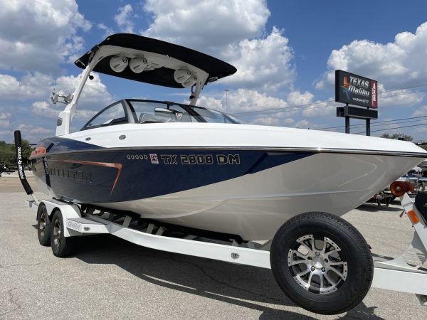 2016 Malibu Boats 23 LSV - Image 20