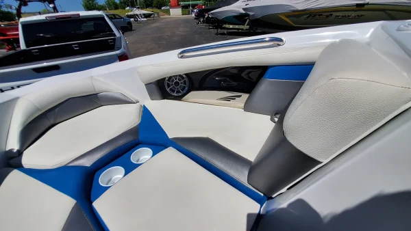 2015 Tige R20 - Image 16