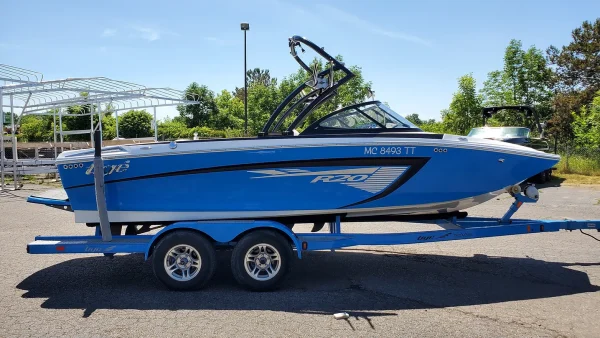 2015 Tige R20 - Image 13