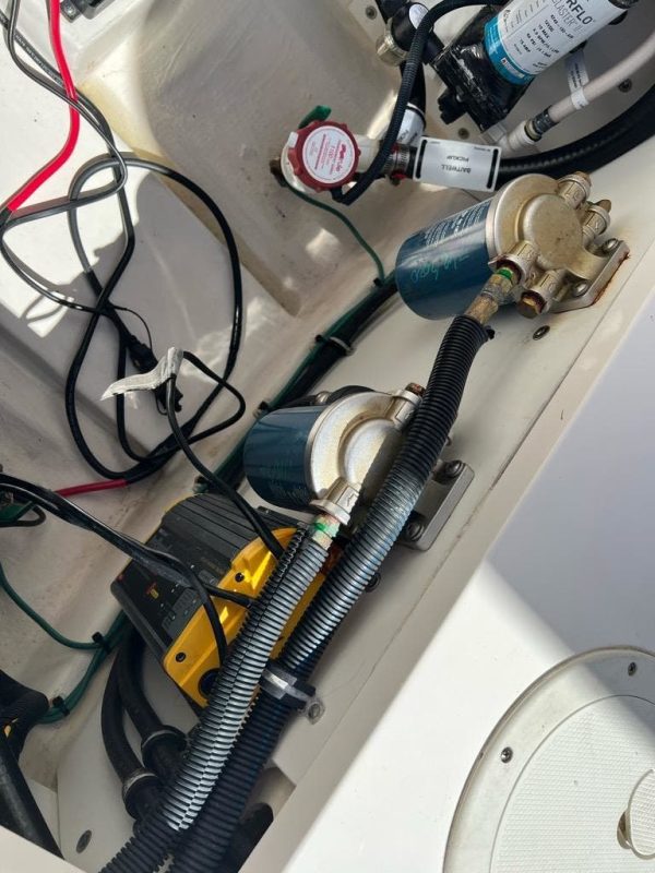 2018 Pursuit DC 265 - Image 21