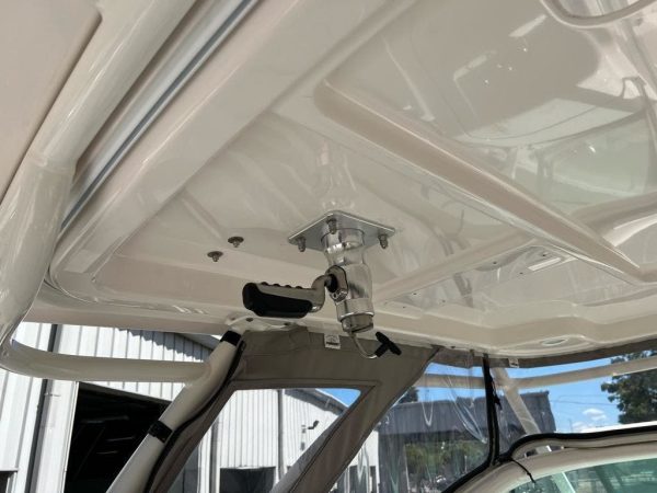 2018 Pursuit DC 265 - Image 23