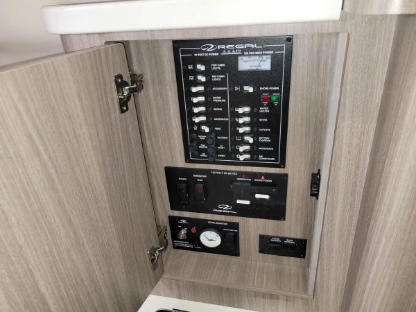 2020 Regal 28 Express - Image 26