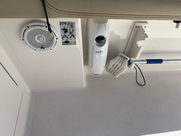 2018 Pursuit DC 265 - Image 29