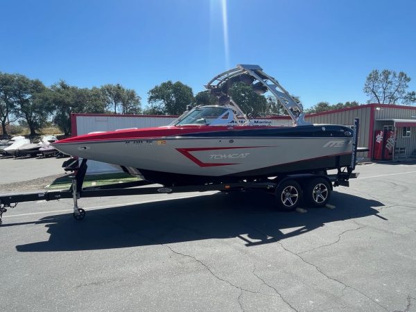 2016 MB Tomcat 22'