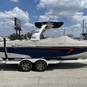 2016 Malibu Boats 23 LSV