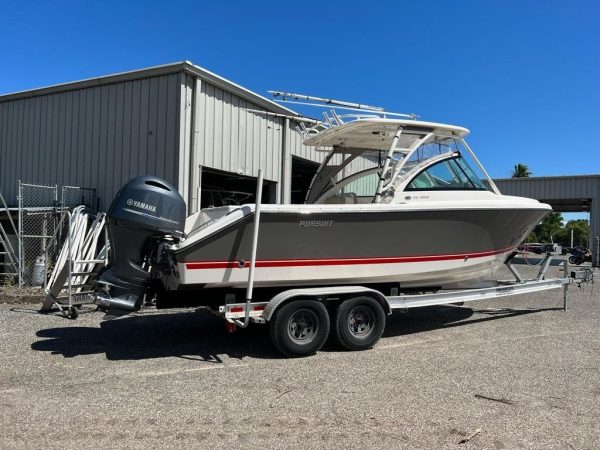 2018 Pursuit DC 265 - Image 5