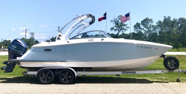 2018 Cobalt Boats 25SC - Image 6