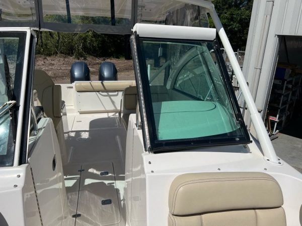 2018 Pursuit DC 265 - Image 44
