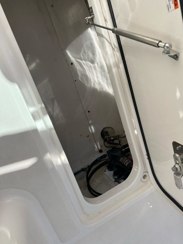 2018 Pursuit DC 265 - Image 45