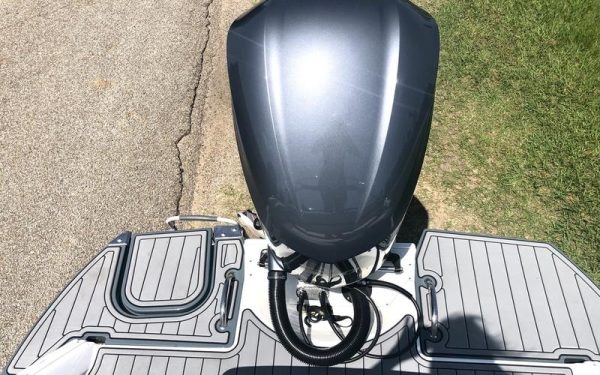 2018 Cobalt Boats 25SC - Image 9