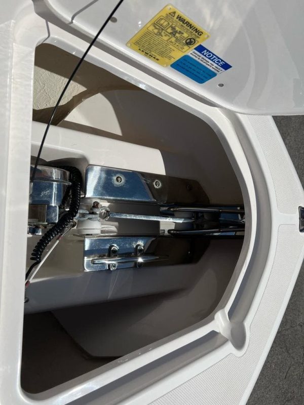 2018 Pursuit DC 265 - Image 50