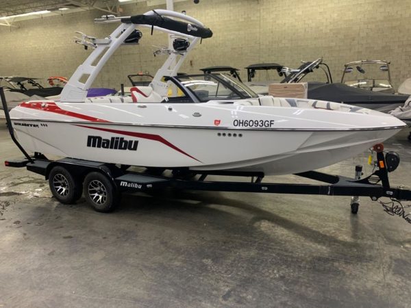 2020 Malibu Boats 21 VLX - Image 7