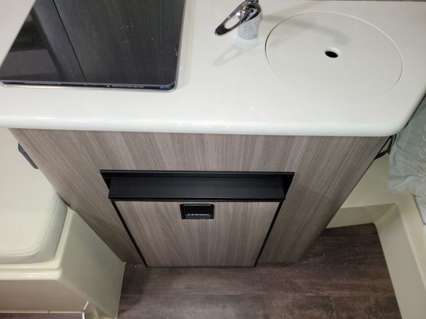 2020 Regal 28 Express - Image 8