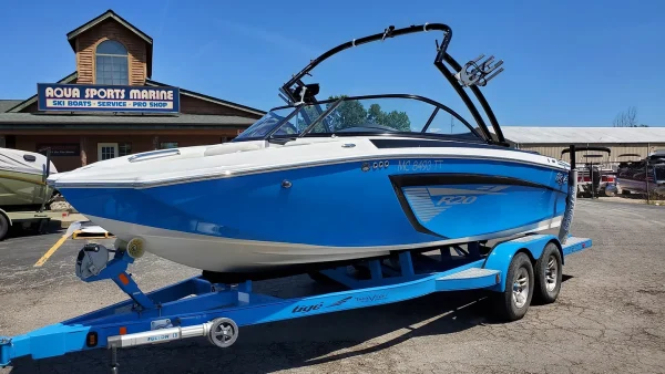 2015 Tige R20 - Image 20