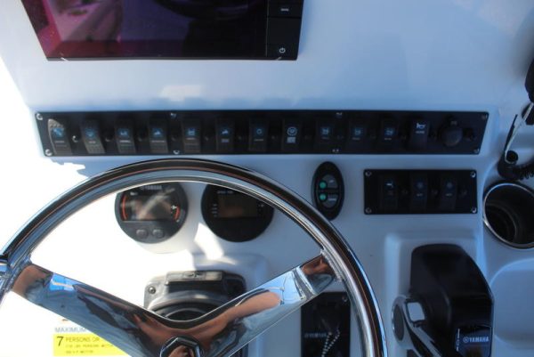 2016 Sea Hunt RZR 22 - Image 6